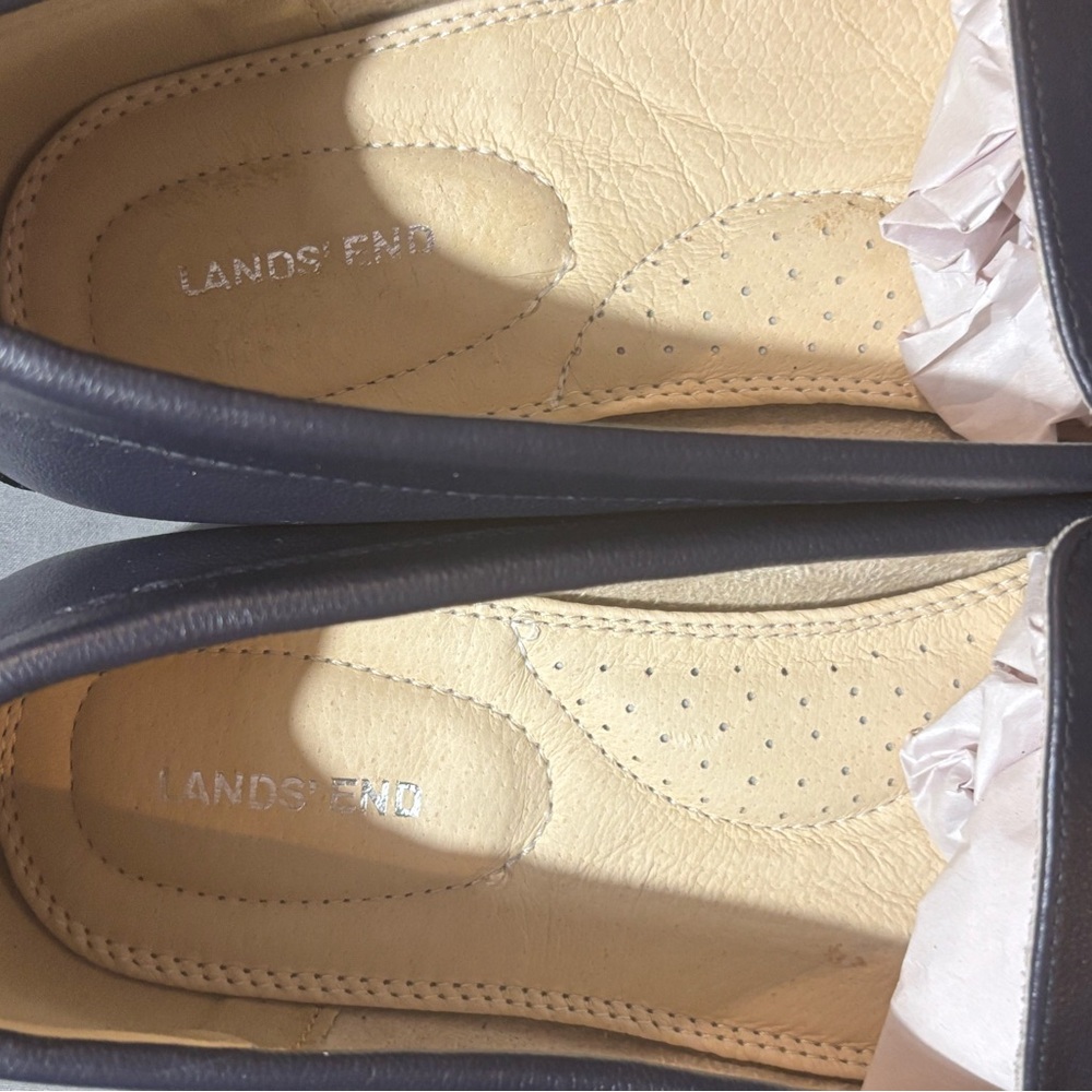 Lands' End women’s Navy Blue Leather Loafers sz 9.5B - Picture 3 of 9